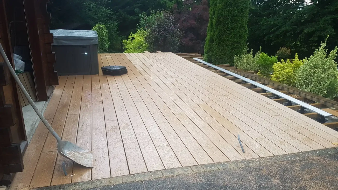 Réalisation d'une terrasse en composite